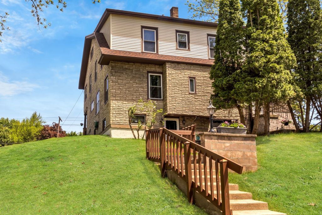 Search Properties 3 3535 monroe avenue