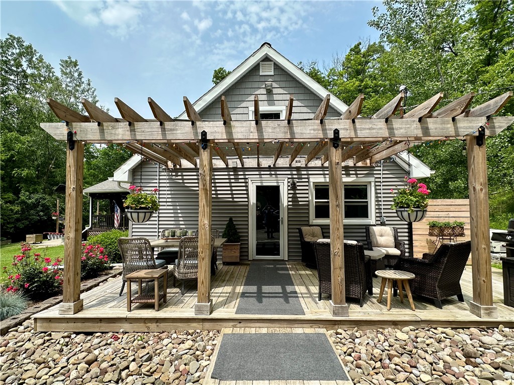 154 Leach Hill Road