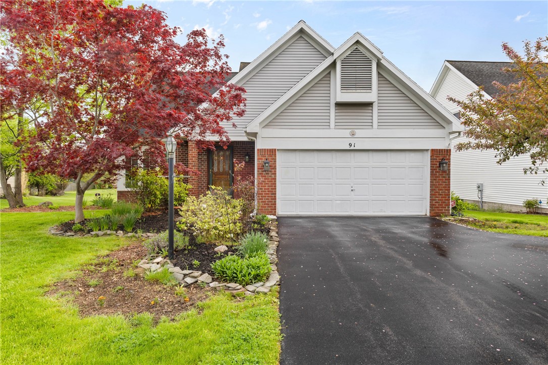 91 Legacy Oak Trl, Henrietta, New York image 1