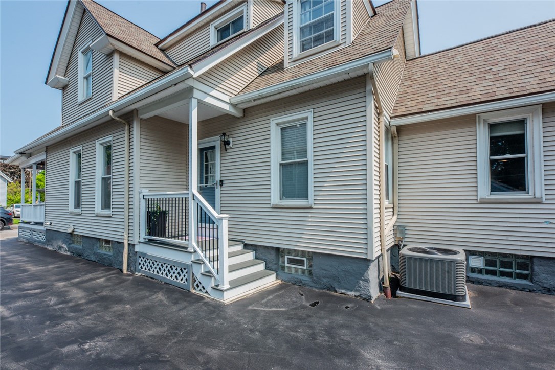 54 Bloomfield Pl Pl, Rochester, New York image 46