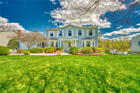 Photo for 40 Rosscommon Crescent