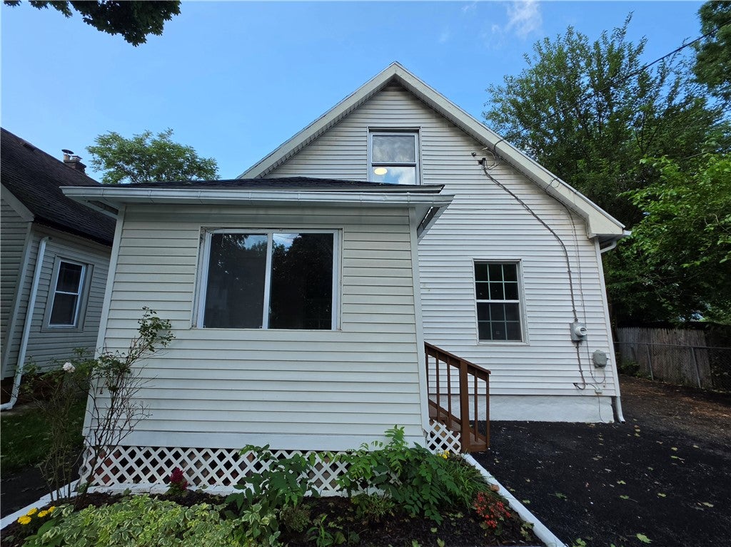 27 Potomac Street