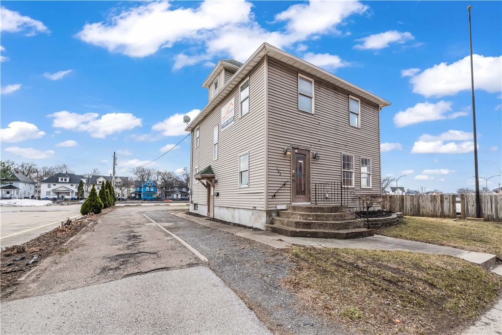 Photo of 135 W Ridge Road, Rochester, NY 14615 (MLS # R1666835)