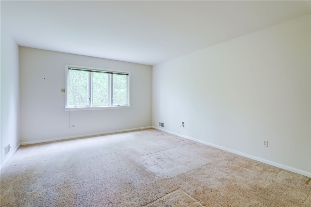 8 Sky Ridge Drive, Penfield, New York image 22