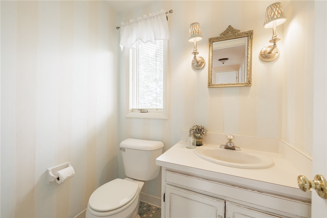 29 Greylock Ridge, Pittsford, New York image 22
