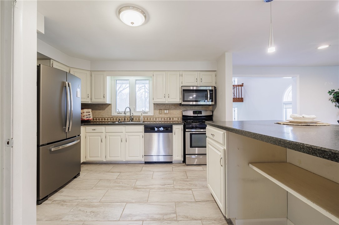107 Landing Park, Brighton, New York image 26