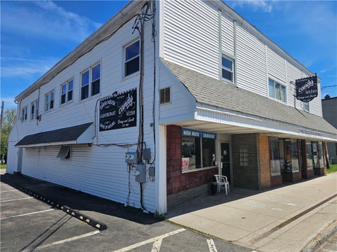 Apartment For Rent - 4067 APT 2 Ridge Road<br/> Williamson, NY 14589