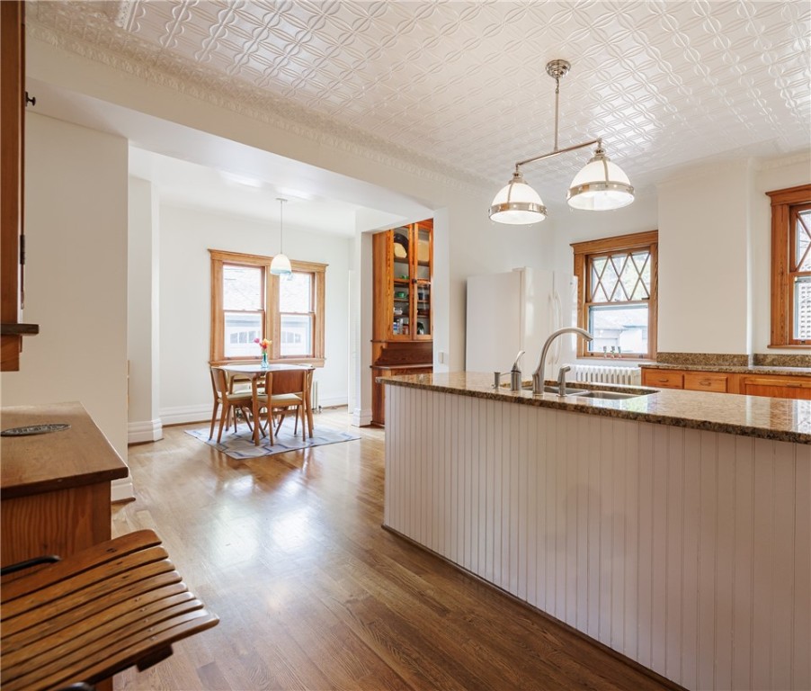 393 Westminster Road, Rochester, New York image 16