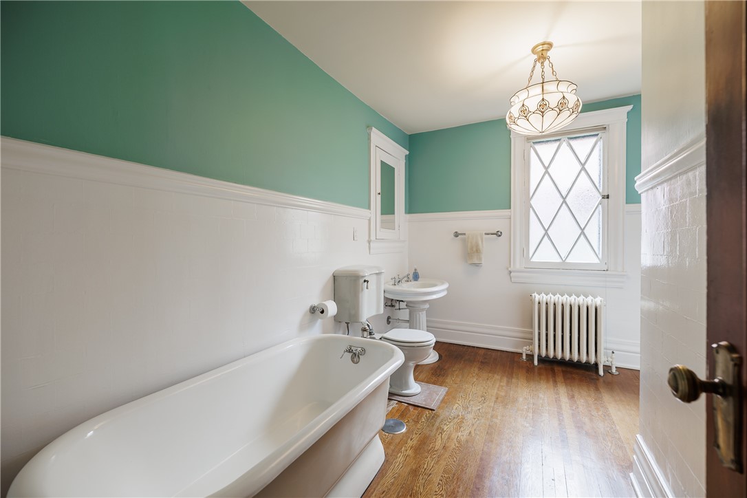 393 Westminster Road, Rochester, New York image 38