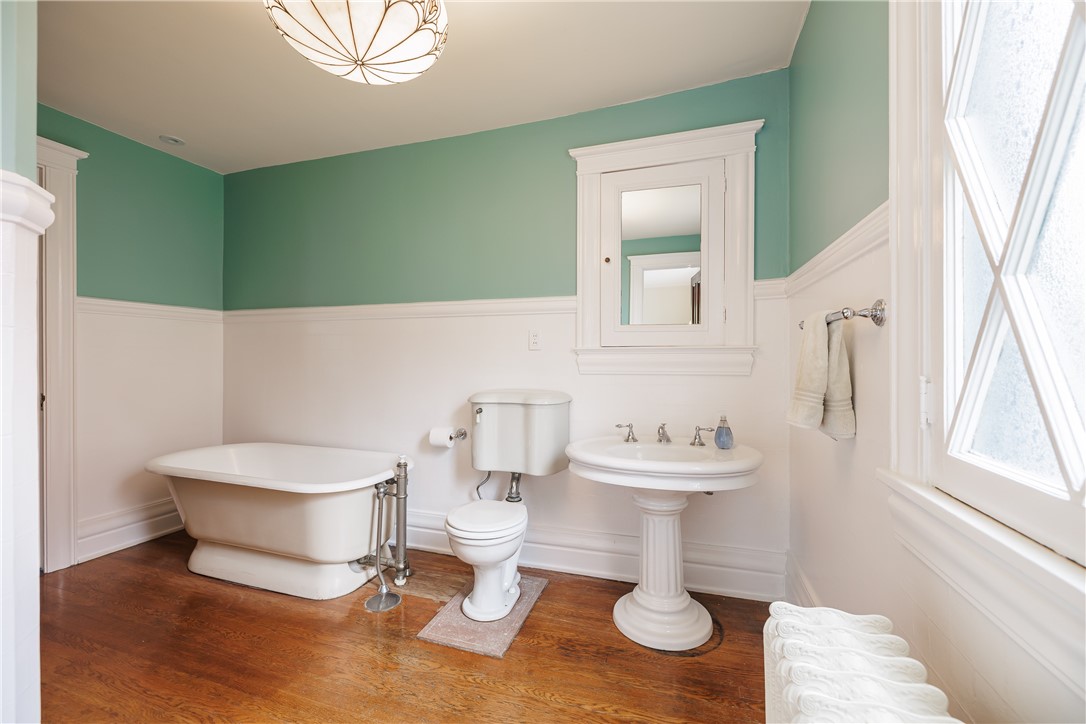 393 Westminster Road, Rochester, New York image 37