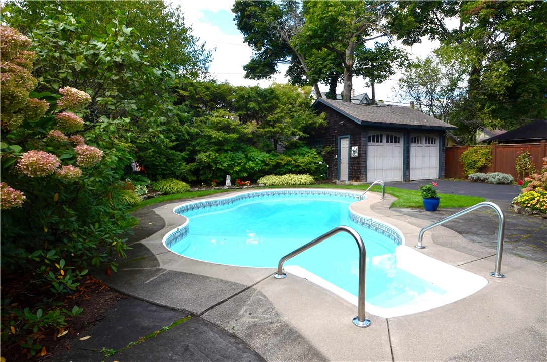 393 Westminster Road, Rochester, New York image 44