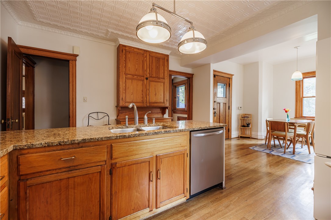 393 Westminster Road, Rochester, New York image 18