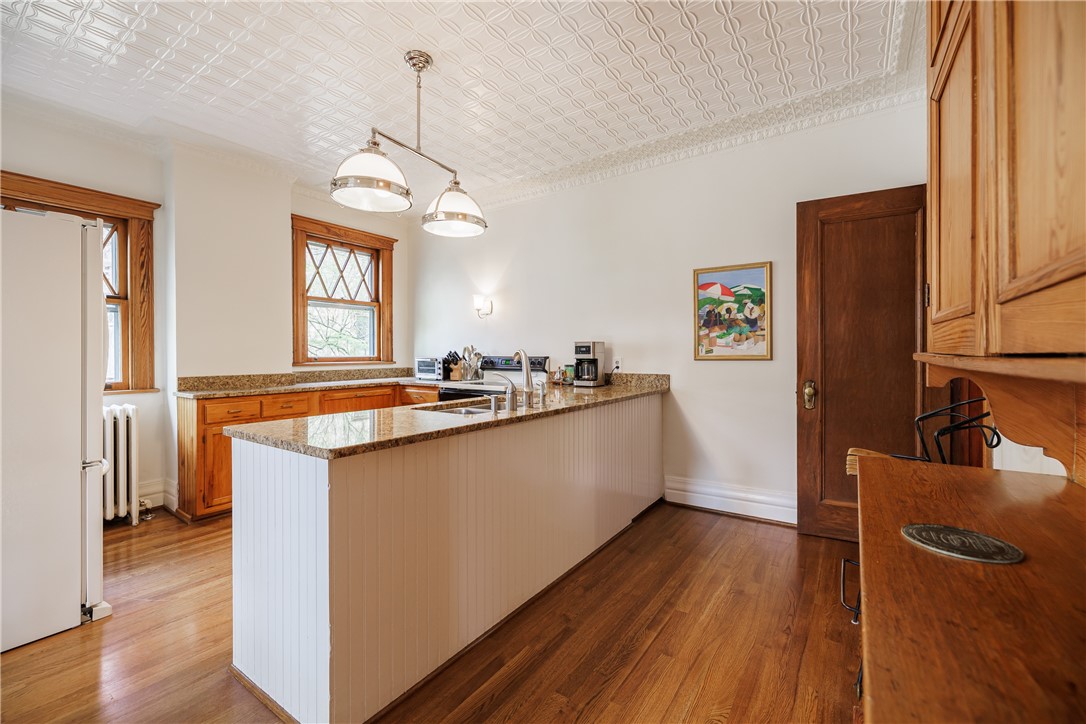393 Westminster Road, Rochester, New York image 15