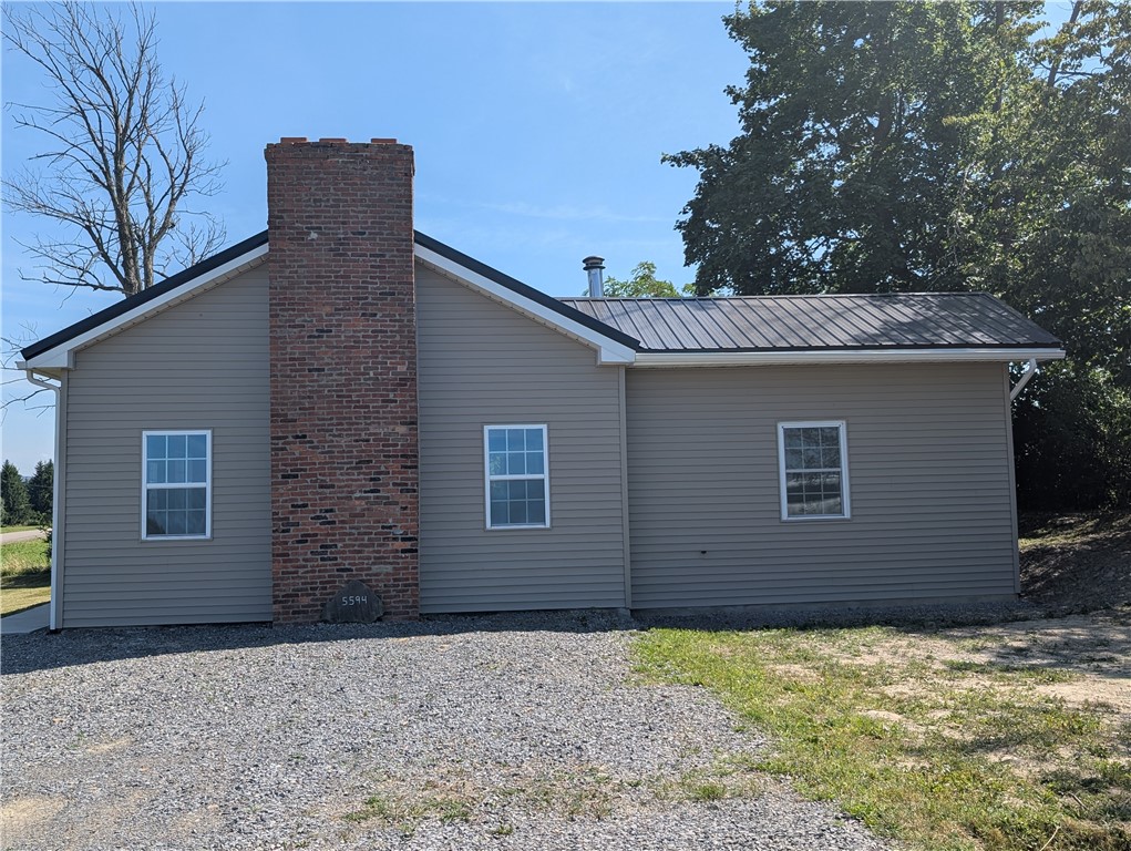 5594 Middle Road