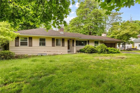 39 Scotch Ln Irondequoit NY 14617