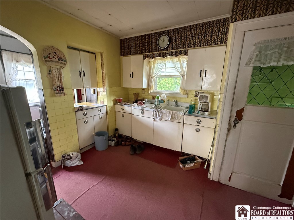 1389 Newland Avenue, Jamestown, New York image 4