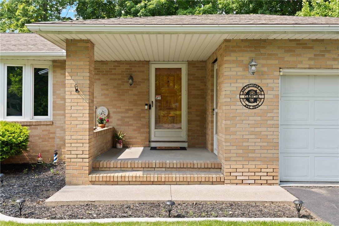 410 Thomar Drive, Webster, New York image 5