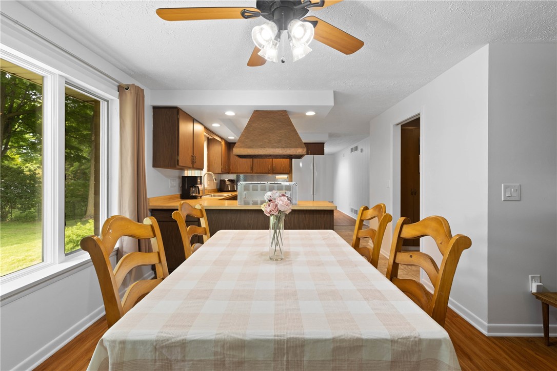 410 Thomar Drive, Webster, New York image 10