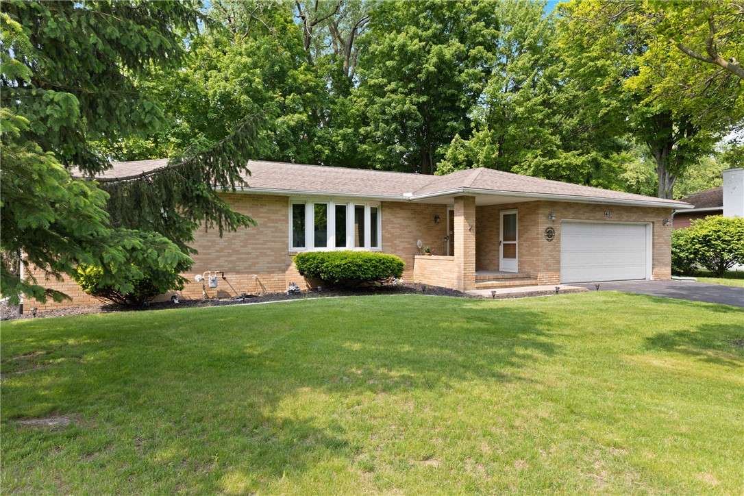 410 Thomar Drive, Webster, New York image 1