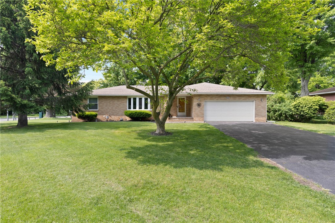 410 Thomar Drive, Webster, New York image 2