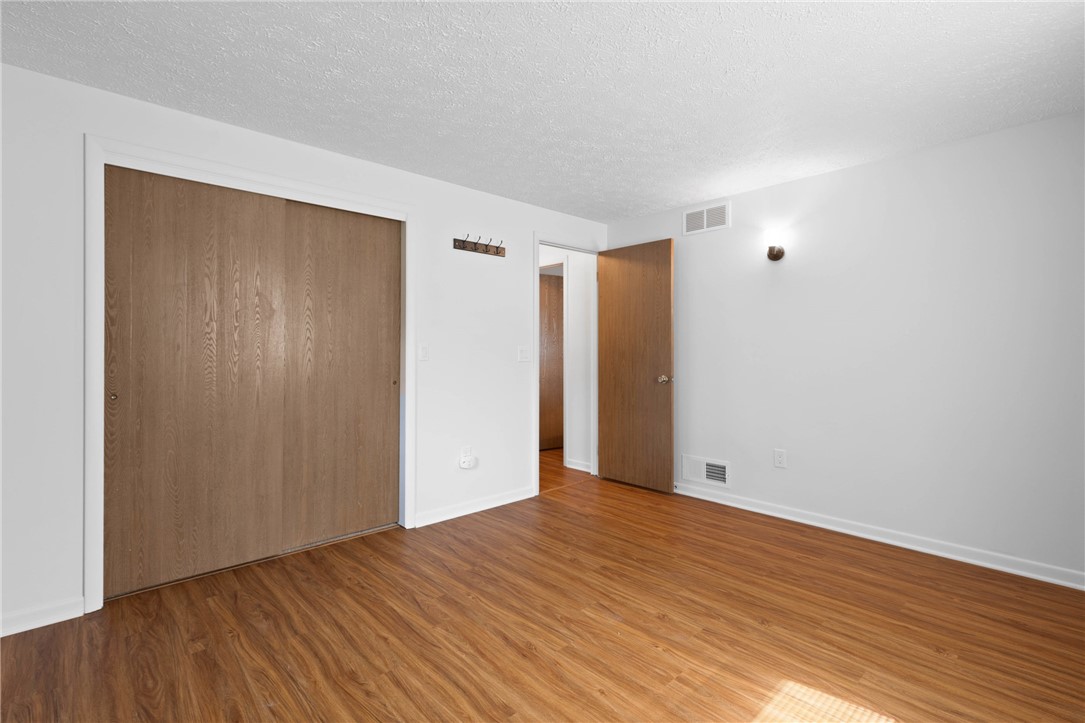 410 Thomar Drive, Webster, New York image 22