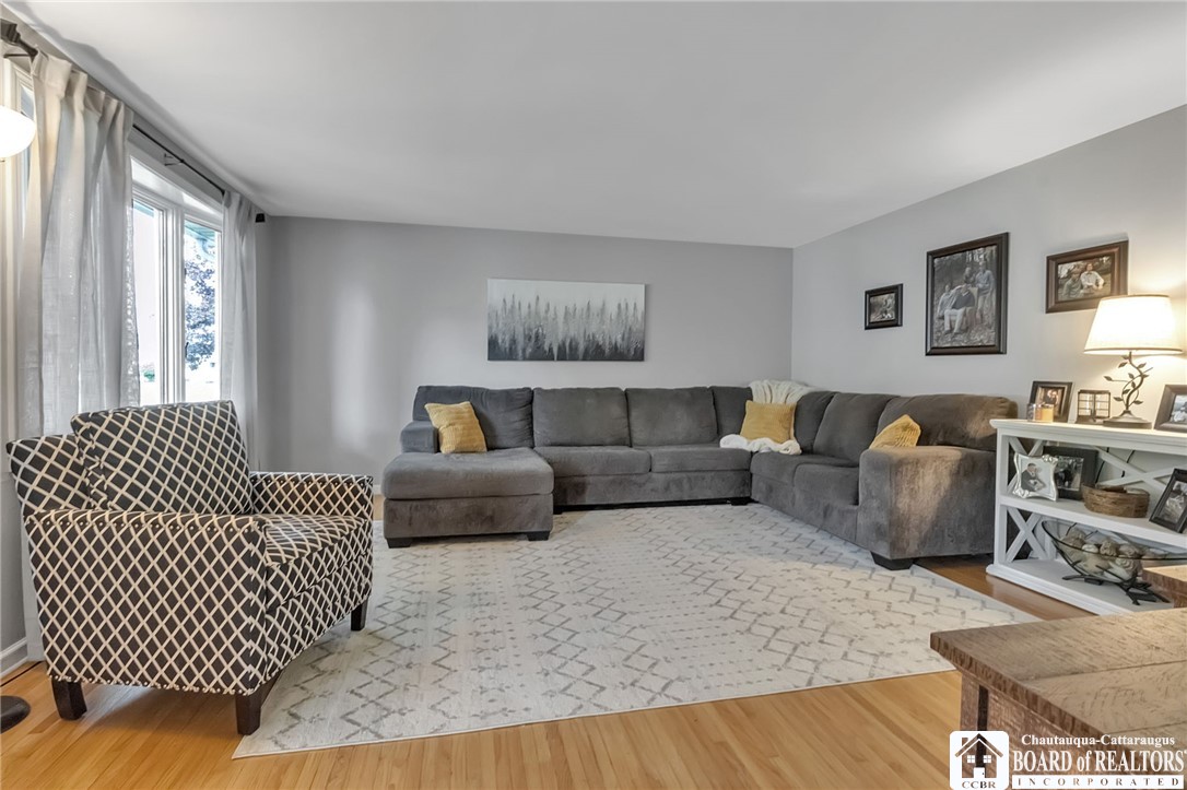 62 Thistle Avenue, Tonawanda, New York image 3