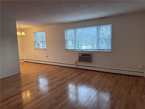 Photo of 809 East Avenue, Rochester, NY 14607 (MLS # R1655189)