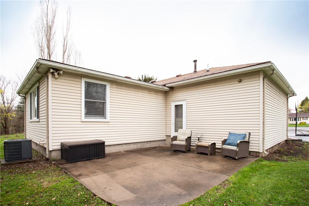 41 Crest Hill Drive, Gates, New York image 32