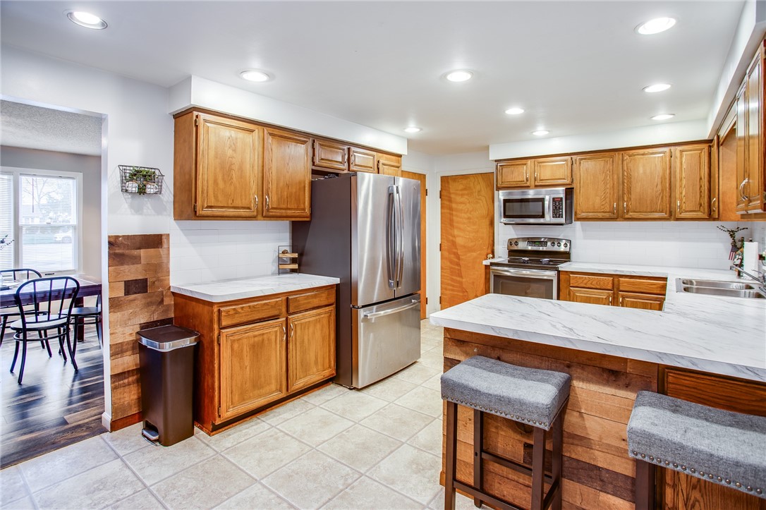 41 Crest Hill Drive, Gates, New York image 10