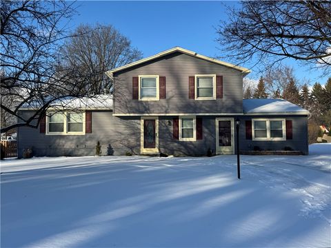 Photo of 636 Embury Road, Penfield, NY 14625 (MLS # R1659489)