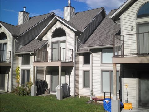 Photo of 14 Northstar Drive #14, South Bristol, NY 14424 (MLS # R1646062)