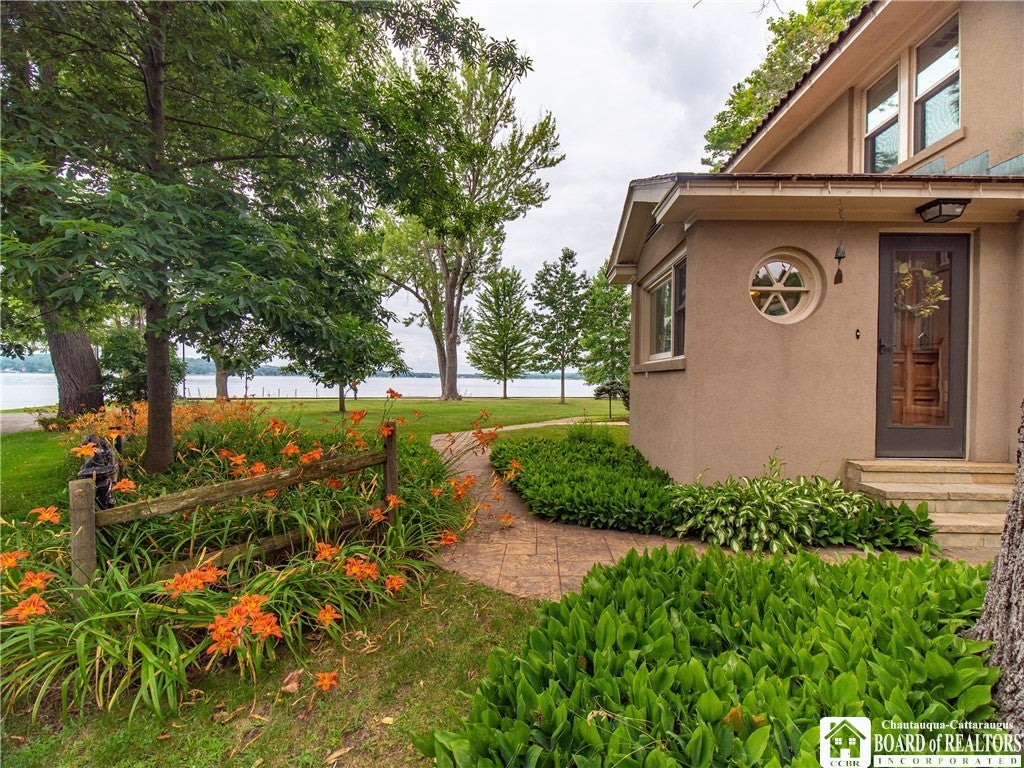 3239 Driftwood Road