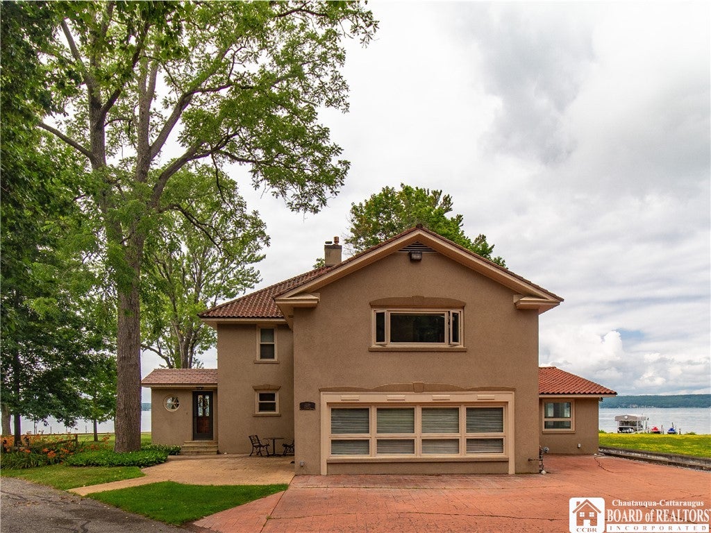 3239 Driftwood Road