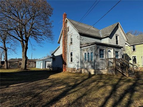 Homes For Sale - 10409 Maple Avenue<br/> Wayne County, Rose, NY 14516