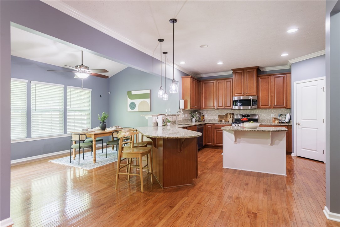 60 Willow Bridge Trl, Penfield, New York image 15