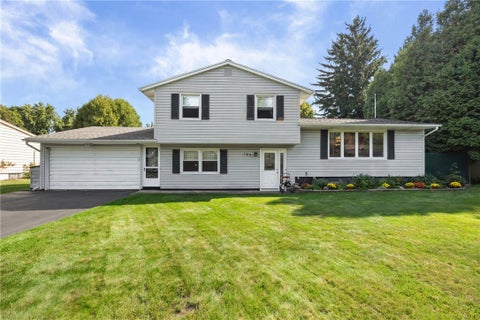 Homes For Sale - 125 Kennedy Circle<br/> Irondequoit, NY 14609