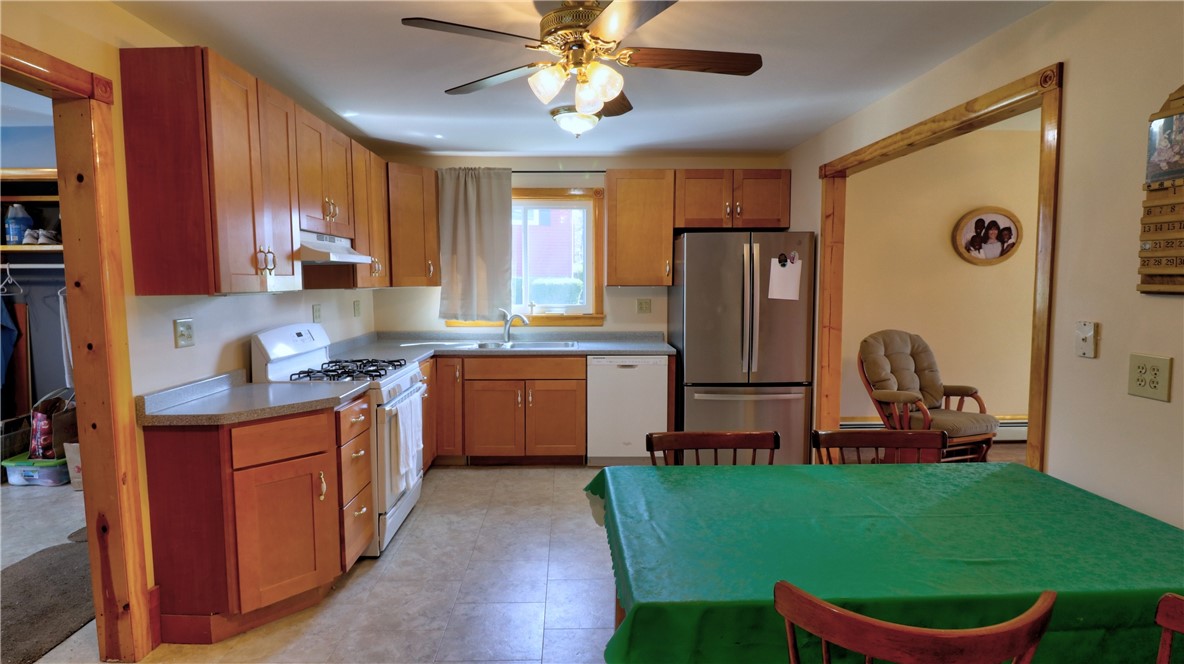 Springport, New York 13160, United States, 5 Bedrooms Bedrooms, ,2 BathroomsBathrooms,Residential,Pending,102601