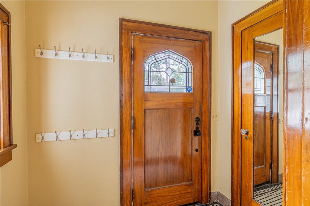 Photo of 54 Seminole Way, Brighton, NY 14618 (MLS # R1712300)