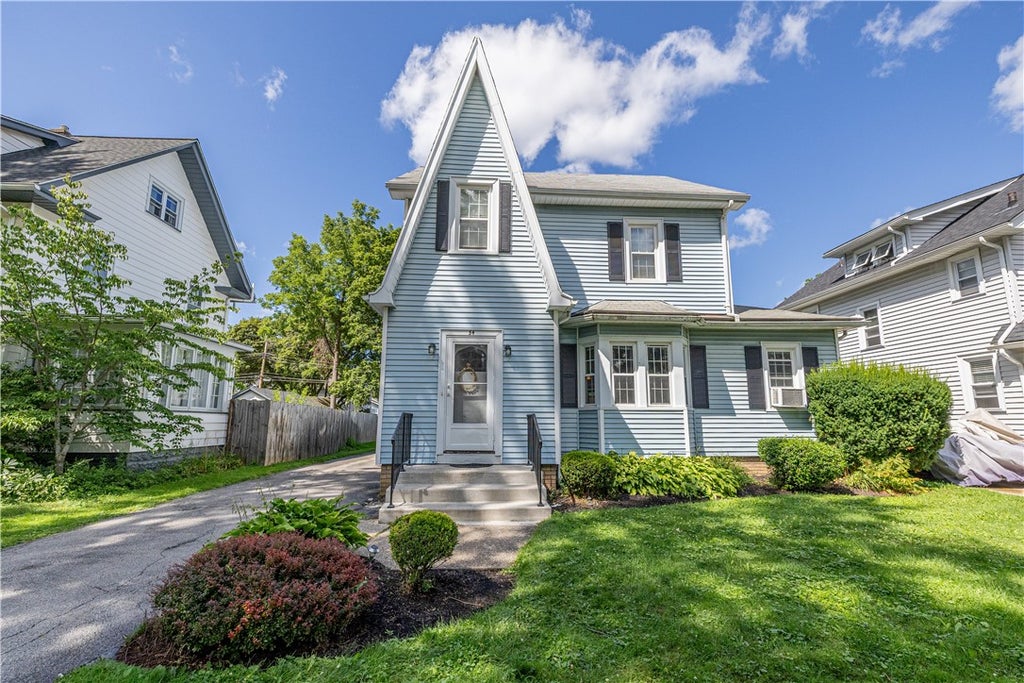 Photo of 54 Seminole Way, Brighton, NY 14618 (MLS # R1712300)