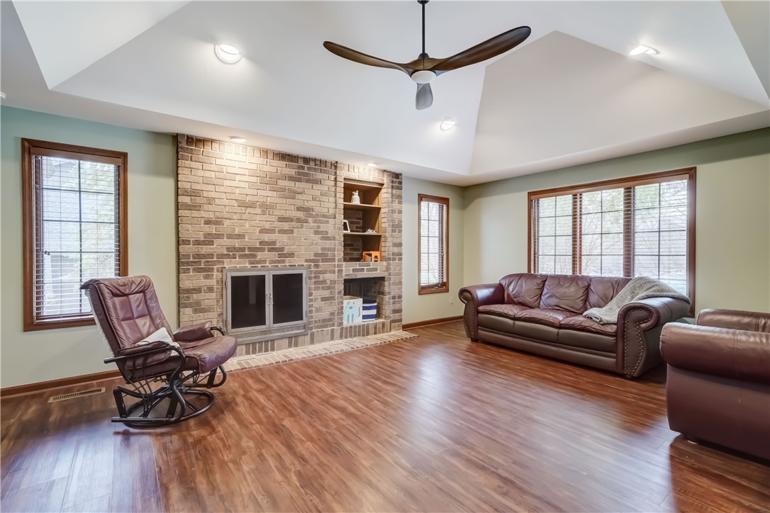 27 Sutton Point, Pittsford, New York image 11