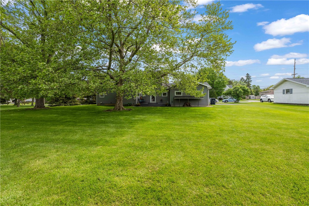 1101 Five Mile Line Road, Webster, New York image 47