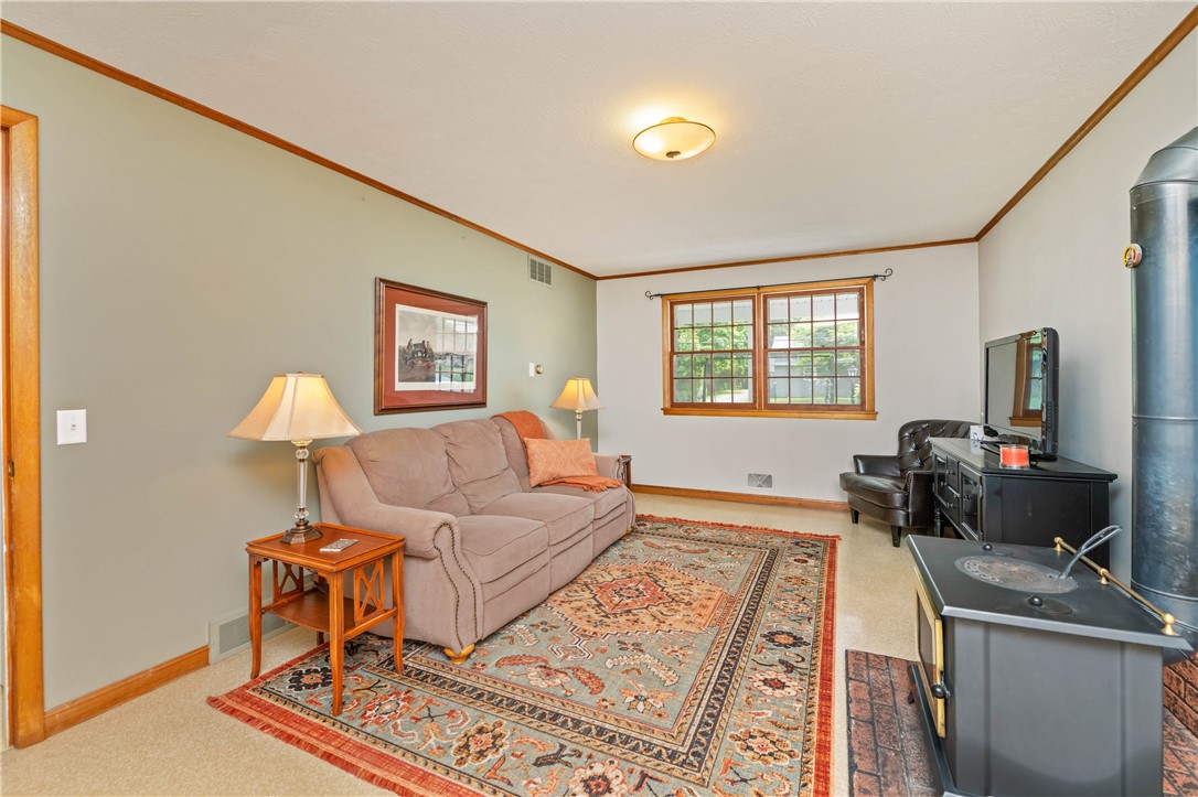 1101 Five Mile Line Road, Webster, New York image 23