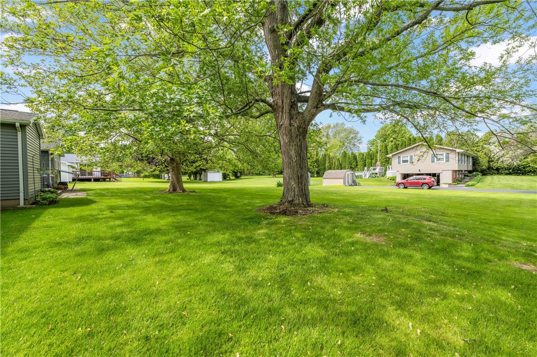 1101 Five Mile Line Road, Webster, New York image 45