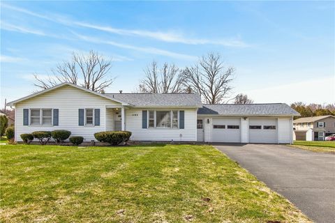 Homes For Sale - 1103 Five Mile Line Road<br/> Monroe County, Webster, NY 14580