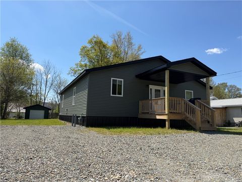 Photo of 9 Whiting Street, Bath, NY 14810 (MLS # R1680442)