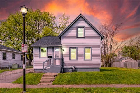 Homes For Sale - 201 Clairmount Street<br/> Monroe County, Rochester, NY 14621