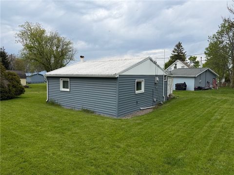 909 Hillsdale Street Waterport NY 14571