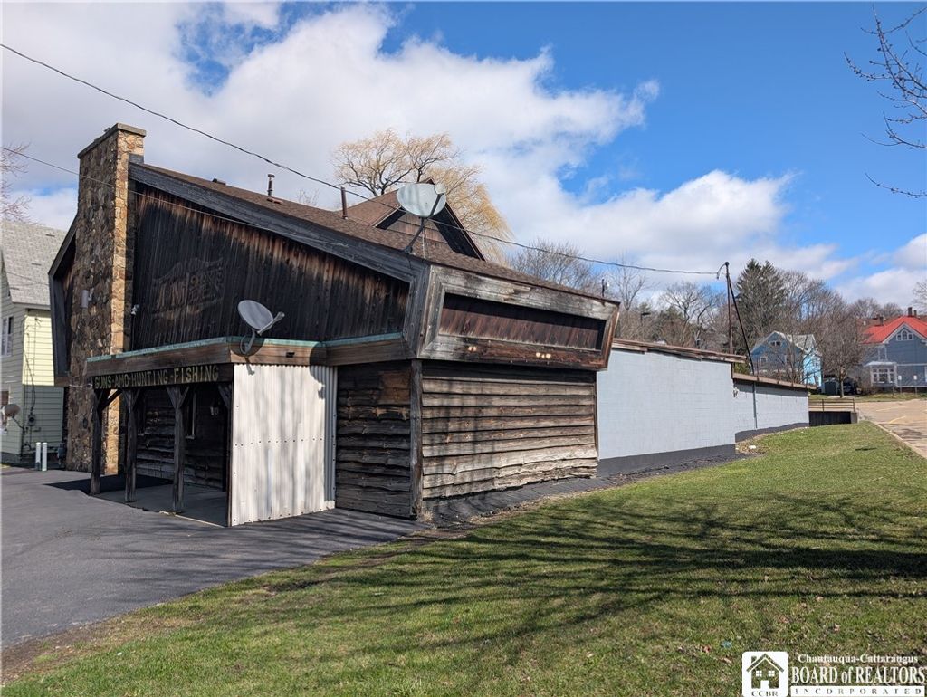 Photo of 808 N Main Street, Jamestown, NY 14701 (MLS # R1666849)