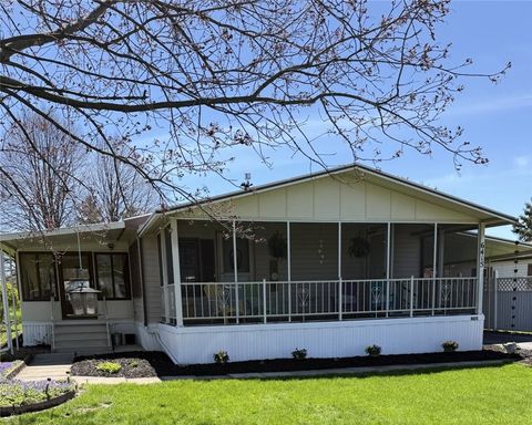 Mobile Home For Sale - 6415 Murphy Drive<br/> Victor, NY 14564