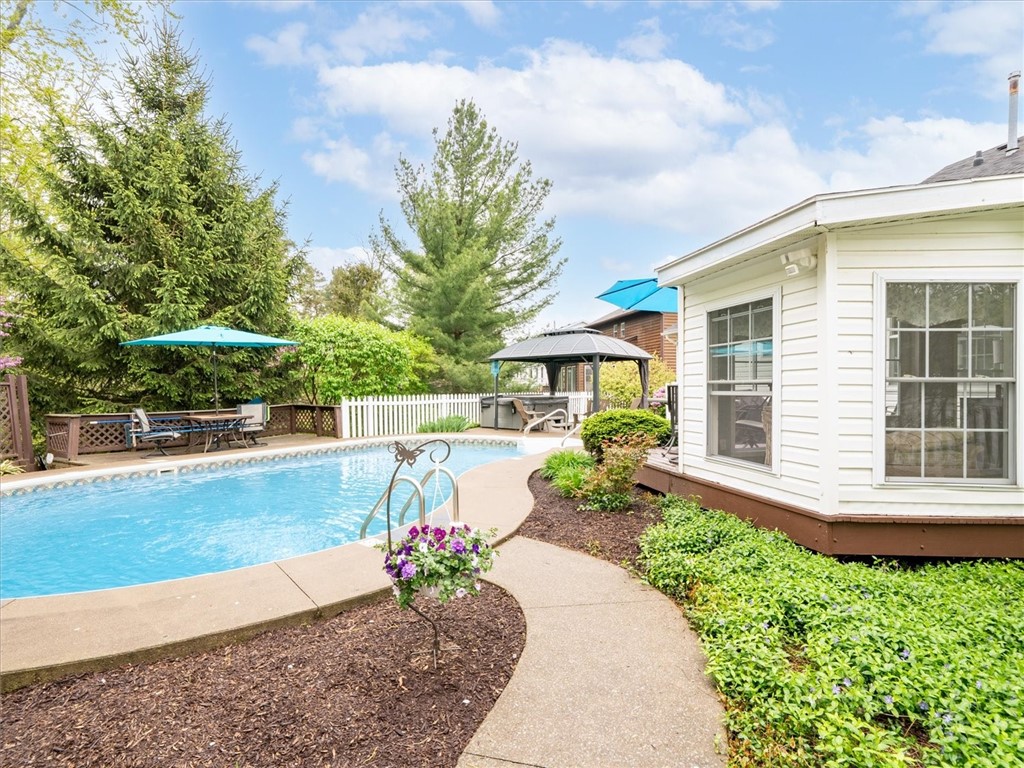 390 Red Apple Lane, Greece, New York image 44